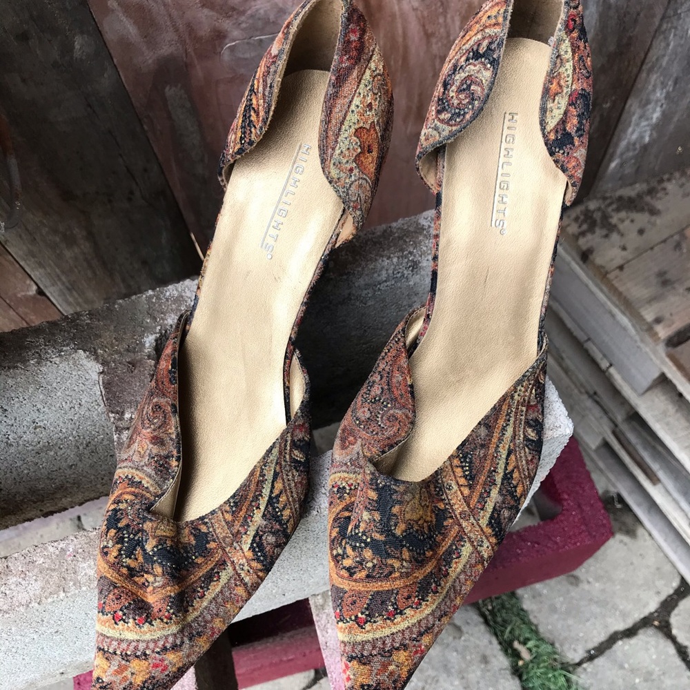 Heels - Picture 3 of 3